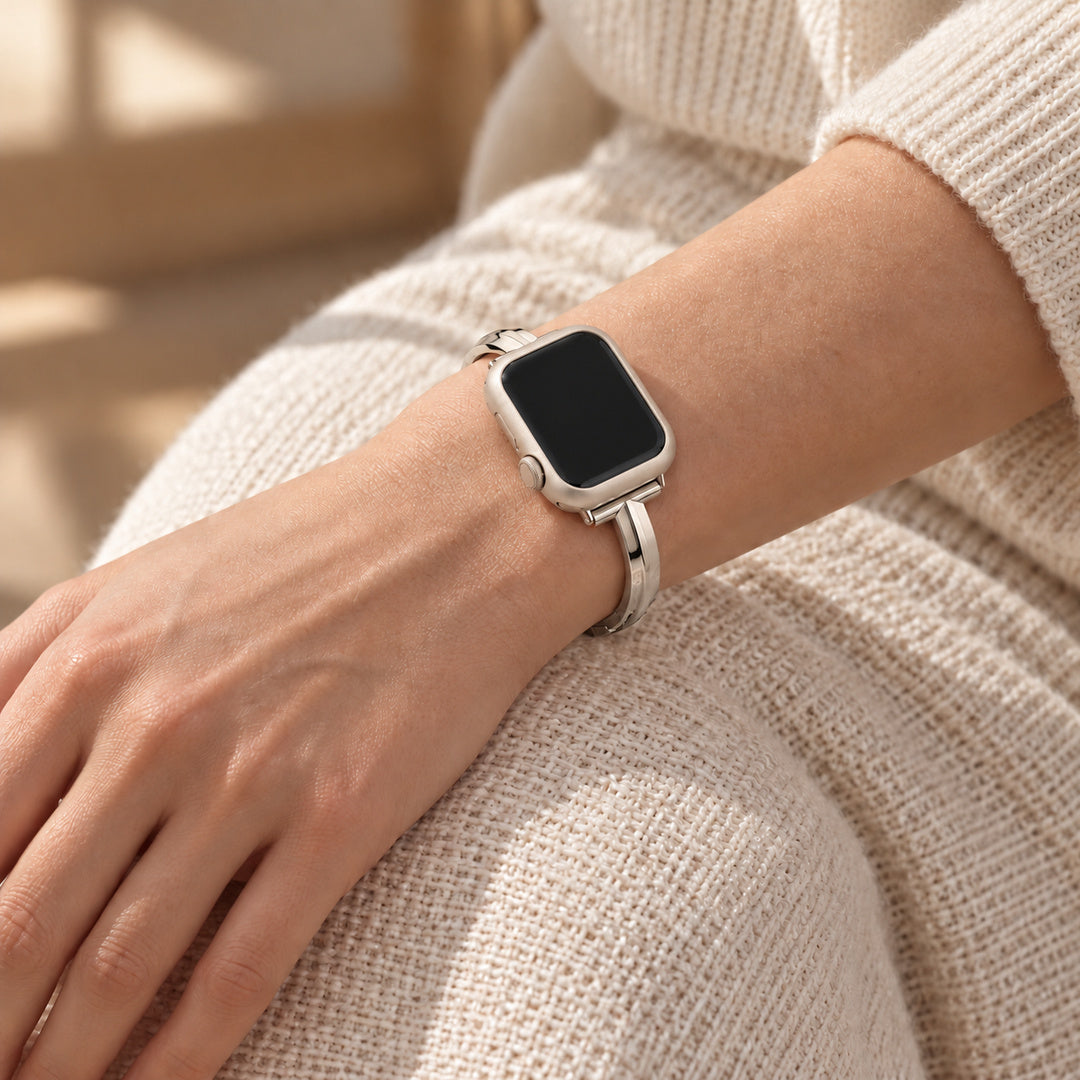 Halo starlight case frame on a watch worn with a Madison starlight band
