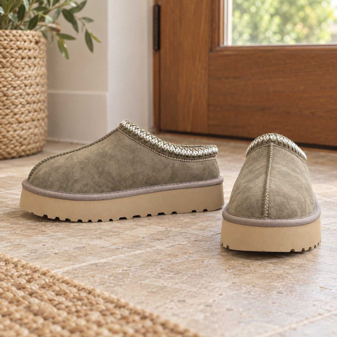 One matching pair of Olive Green (Tan Sole) Aspen Thick Sole slippers.