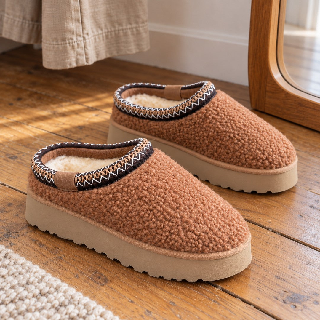 One matching pair of Teddy Chestnut Aspen Thick Sole slippers.